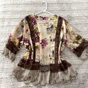 Gimmicks by BKE Sz S flyway kimono cardigan